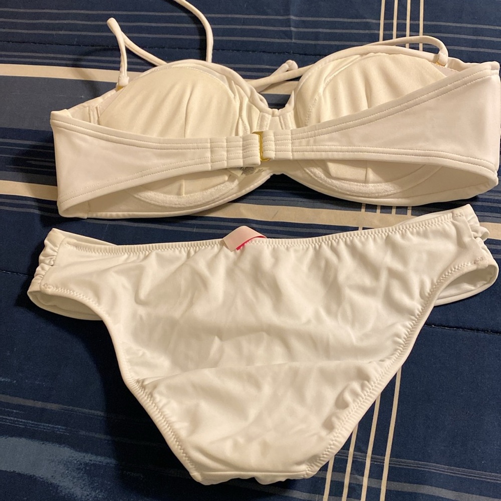 Victoria Secret Swimsuit Two pieces New Without Tag - Picture 2 of 5